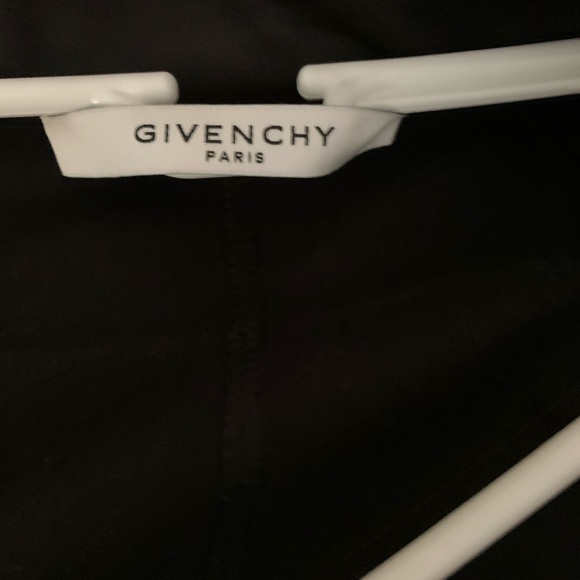 Givenchy - Picture 3 of 3
